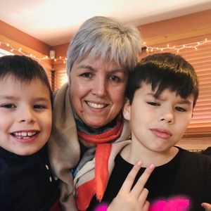 Meet your Posher, Elizabeth